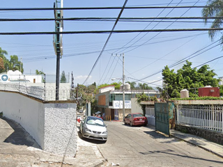 Casa en Miraval Cuernavaca, Morelos., ¡Compra directa con el Banco, no se aceptan créditos!