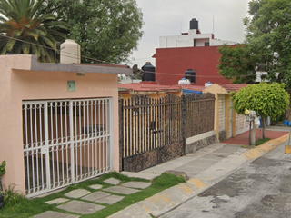 Casa en venta en Col. Las alamedas, Atizapán de Zaragoza, Estado de México., ¡Compra directamente con los Bancos!
