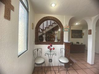Venta Casa en Castorena muy bien ubicada a 5 min de Santa Fe  #24-3267