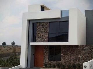 CASA EN VENTA EN LOMA ALTA TRES MARIAS