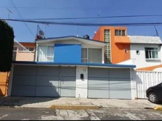 Se vende casa amplia ubicada en Tlalpan, Ciudad de México