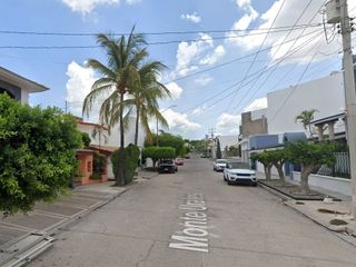 Hermosa y amplia casa en remate en Residencial Montebello, Culiacán, Sinaloa!