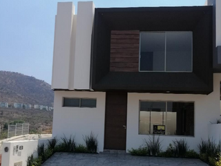 NW3406  Casas en Venta dentro de Cañadas del Bosque etapa 4, Tres Marías