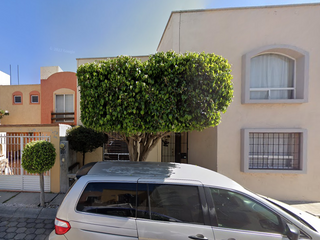 CASA EN ESTHER FERNANDEZ, LA JOYA, QUERETARO.