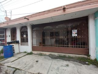 Casa en venta en Guadalupe, atras de SunMall