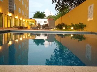 Hotel en venta de 70 habitaciones sobre calle principal de Mérida