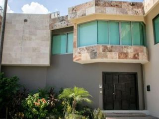 Casa en Venta en Veracruz con Garaje Para 3 Autos, Fracc. Las Palmas, Veracruz.