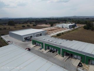 En venta terreno en Pedro Escobedo dentro de Parque Industrial 5,000mts2 vigilancia VL-24-477
