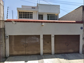 Casa en venta en calle vicente Guerrero 178 Guadalupe del Moral Iztapalapa CDMX