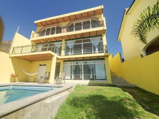 Casa venta Chapala con departamento independiente vista espectacular alberca