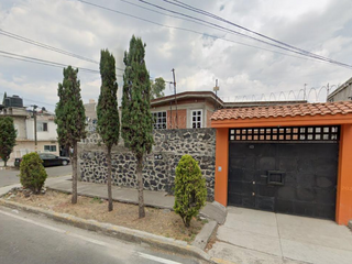 ¡Casa Amplia en TLALPAN de Remate Bancario!