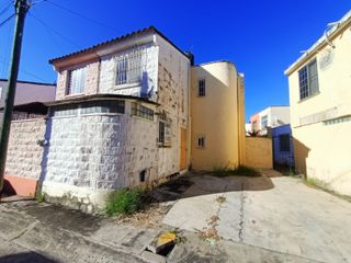 Casa de 4 recámaras (una en planta baja) en Fracc. Geovillas del Puerto