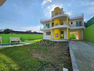 CASA EN VENTA CON ALBERCA Y ROOF GARDEN EN FRACC. JARDINES DE TLAYACAPAN