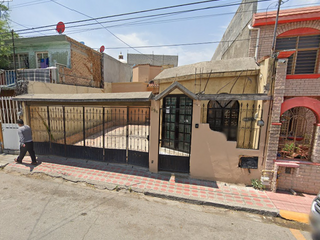 Casa en venta en Prolongación Ateneo, Zona Centro de Saltillo, Coahuila.