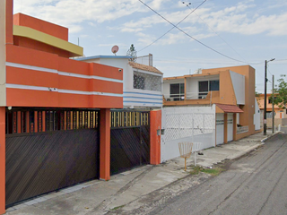 Casa en Col. Floresta, Veracruz, Veracruz., ¡Compra directa con el Banco, no se aceptan créditos!