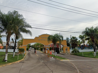 Casa con control de acceso en Residencial Jardines del Eden, Jalisco
