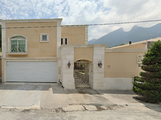 Bonita casa con alberca en Contry, Monterrey
