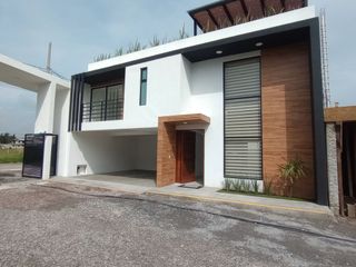 Casa en venta en Toluca, Santa Cruz Otzcatipan