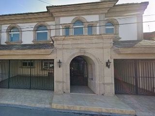 Casa en Venta de Recuperación Bancaria en 18 de Diciembre, El Roble, San Nicolas de los Garza, Nuevo León.