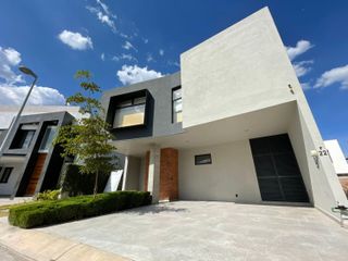 Casa en VENTA Lomas del Molino IV frente área verde. León, Guanajuato.