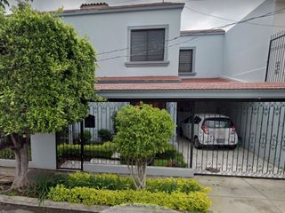 CASA EN VENTA CALLE ISLA MADEIRA #3063, JARDINES DE LA CRUZ, GUADALAJARA JALISCO