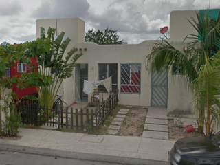 Casa en Remate Bnacario en Villas del Sol, Playa del Carmen, Cancun. (65% debajo de su valor comercial, solo recursos propios, unica Oportunidad) -EKC