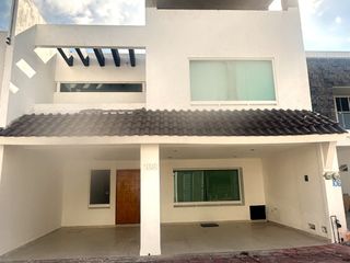 VENTA DE CASA EN SANTA FE II PARA REMODELAR