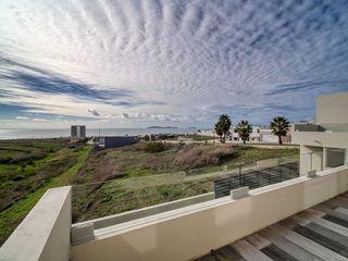 Nueva casa moderna con vista al mar y financiamiento del vendedor en Rancho del Mar, Playas de Rosarito