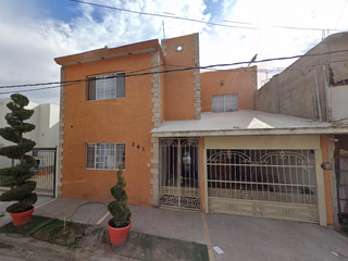 Oportunidad de Inversion  Hermosa Casa en Aquiles Serdán 261, Zona Centro,Lerdo, Dgo.