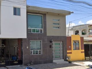 Venta de Casa en Fracc. Manantial II, Apodaca