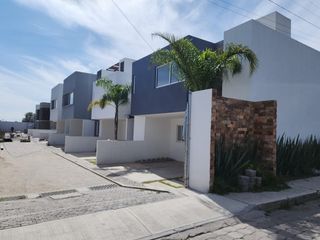 Casa en venta de 3 recamaras en Privada em la 5a. Secc. Zacatelco, Tlaxcala.