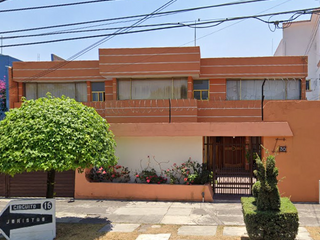 GRAN OPORTUNIDAD!!! REMATE BANCARIO, Amplia casa en venta en Ciudad Satelite.