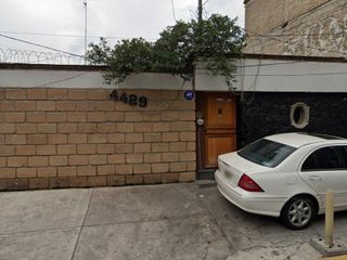 REMATE DE GRANDE CASA EN TETELPAN, A. O., CDMX.