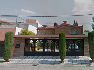 Preciosa Casa en Venta en Las Arboledas, Atizapan, Gran Remate Bancario