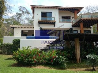 INVERSIONISTAS Conjunto de 5 lotes y 1 casa en venta Contramar Ixtapa