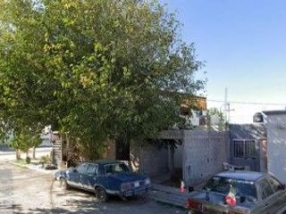 CASA ADJ. CON ESCRITURA, Calle Circuito Filosofía , Villas Universidad, 27087 Torreón, Coahuila