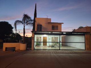 CASA EN VENTA ATRAS DE FLEX EN RESIDENCIAL CAMPO REAL