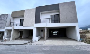 CASA EN VENTA PORTO CUMBRES