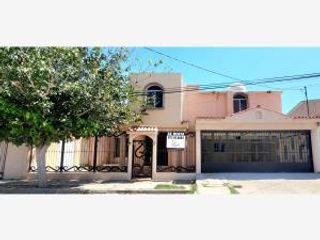 Rento Casa  con Alberca en Col. Residencial Campestre La rosita en Torreón