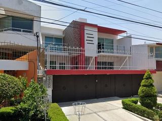Casa en Remate Bancario! Ubicada en Naucalpan de Juárez, Edomex.