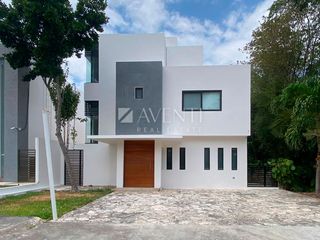Casa amueblada en renta, Cumbres Residencial, Cancún Quintana Roo.