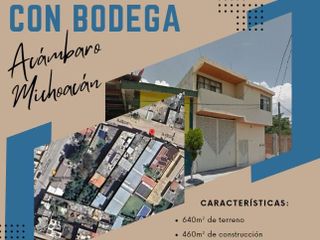 Casa con Bodega en Acámbaro Centro.