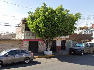 Casa con Locales Comerciales en Venta Juárez Pantitlán Nezahualcóyotl