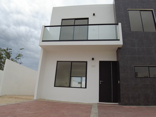 casa en venta en merida yucatan 4 recamaras  privada idalia CONKAL