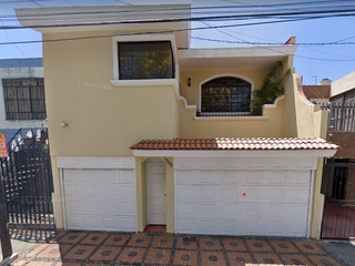 VENTA DE LINDA CASA EN COL. LAS AGUILAS EN ZAPOPAN JAL. A BUEN PRECIO..!!