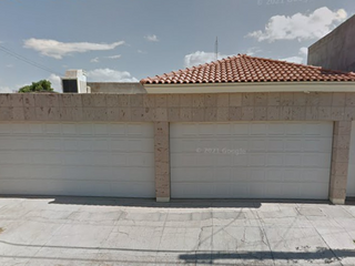 Hermosa propiedad ubicada en Guayabos 138 -  Torreón Jardín - Torreón, Coah