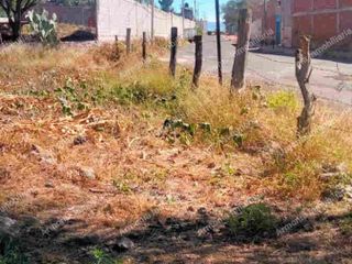 Venta terreno sobre carretera en Cuitzeo