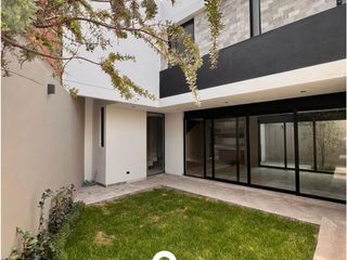 VENTA CASA ALTO LAGO $6,800,000