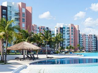 Despierta en El Paraíso: Espectacular Departamento en Cancún