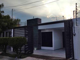 Casa en venta remodelada cercana al estadio Jalisco